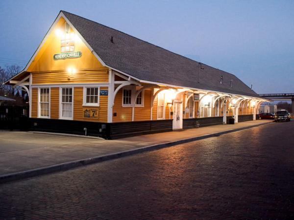 Mountain Inn & Suites Flat Rock Ngoại thất bức ảnh